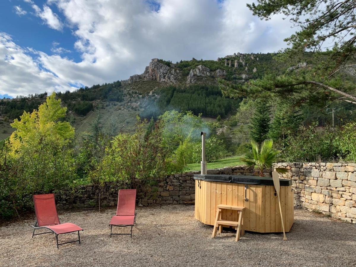 La Voutee 5 Epis Avec Bain Finlandais Prive Au Manoir Du Charme Gorges Du Tarn Bed and Breakfast Quezac  Exteriör bild